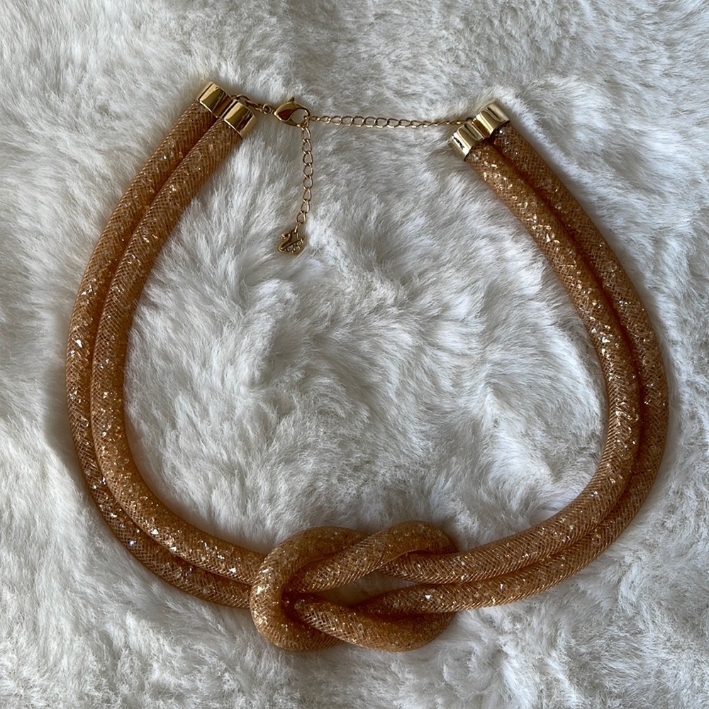 EUC Swarovski thick intertwine crystal cluster necklace